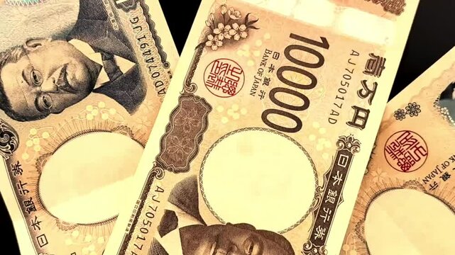 一万円札のお札が回る　新紙幣　渋沢栄一