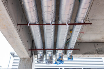 Insulated HVAC pipes with secure mounting