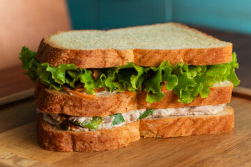 Natural sandwich and Poke