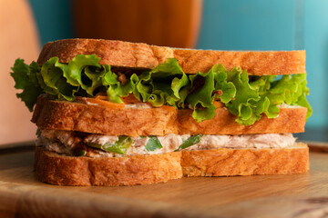 Natural sandwich and Poke