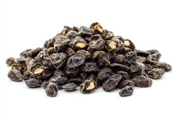 Obraz premium Dried Black Turtle Beans Piled on White Background - Raw, Natural, and Versatile Ingredient