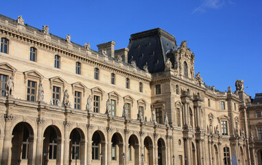 Obraz premium Façades de la place Louis-Napoléon à Paris. France