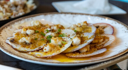 Bay Scallops in buttery garlic sauce 