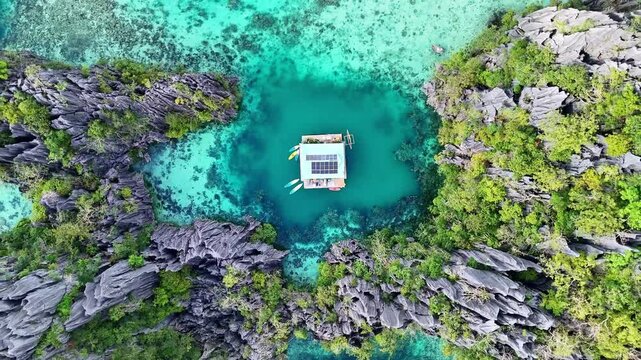 Twin lagoon, Kayangan Lake limestone cliffs in Philippines. tourism destination Coron, Palawan. 
