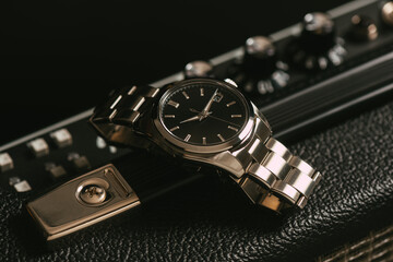 black dial luxury men wrist watch