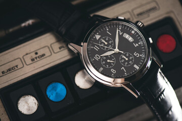 black dial luxury men wrist watch