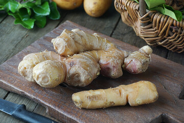 Fresh Ginger Root Used in Traditional Cooking, Herbal Remedies, and Aromatic Dishes