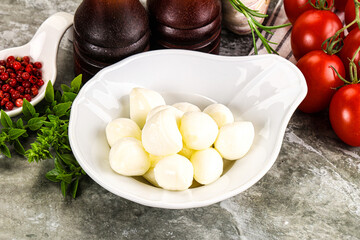 Small mozzarella mini cheese balls