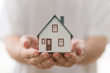 Real estate investment tips for first-time buyers home buying guide online educational