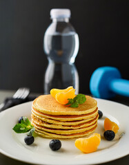 Fluffy Oat Pancakes with Mandarin and Blueberries &ndash; A Nutritious Fitness Breakfast

Keywords: