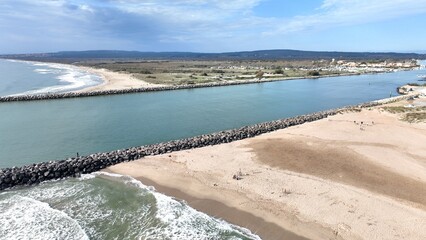 Vendres près de Vias et de Valras, plages et port de l'Hérault en Occitanie, France