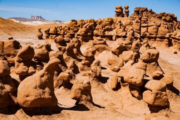 Rock formations at Goblin Valley State Park, Utah, showcasing intriguing shapes © Wirestock