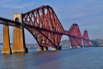 Obraz premium Forth Bridge over Firth of Forth