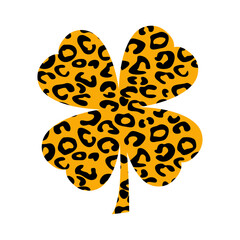 Día de San Patricio. Logo con silueta de trébol de cuatro hojas con relleno de piel de leopardo para tarjetas y felicitaciones © teracreonte