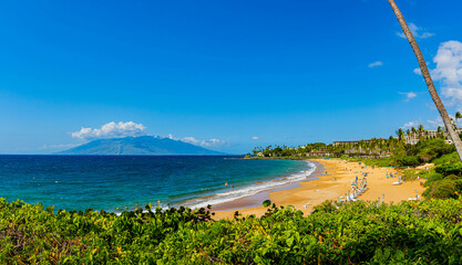 Beautiful Wailia Beach With The West Maui Mountains in The Distance, Wailia, Maui, Hawaii, USA