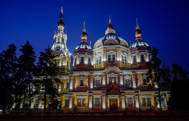 Obraz premium The Ascension Cathedral, also known as Zenkov Cathedral, is a Russian Orthodox cathedral located in Panfilov Park in Almaty, Kazakhstan.
