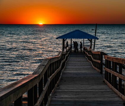 Fototapeta PIER AT SUNSET