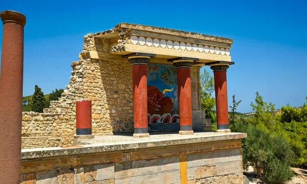 Ruins of Knossos palace in Crete, camera raised above the sight
