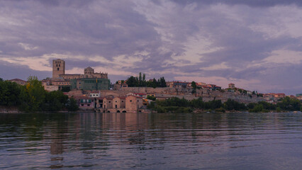 Fototapeta premium night view of the city Zamora