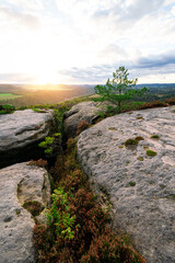 Sonnenuntergang im Nationalpark Sächsische Schweiz in Sachsen Deutschland