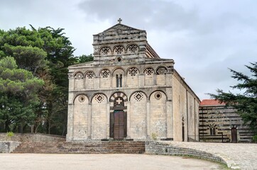 Basilique de la Santissima Trinità di Saccargia et églises en Sardaigne, italie