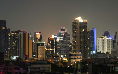 Naklejka premium View of Bangkok, Thailand at sunset, taken on December 22, 2023.