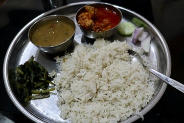 インド　ラダック　ネパール料理　タルカリ
