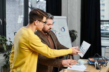 Fototapeta premium Colleagues collaborating during onboarding session in a contemporary office setting