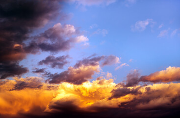 Obraz premium Clouds and Blue Sky