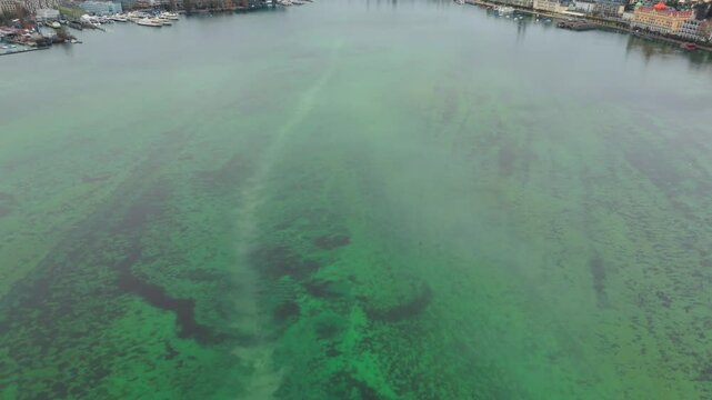 Vierwaldstaettersee, See in der Schweiz, Luzern Luftaufnahme im Herbst bei bewoelktem Wetter. Lac des Quatre-Cantons, Lago dei Quattro Cantoni, Lago di Lucerna, Lai dals Quatter Chantuns aerial view 