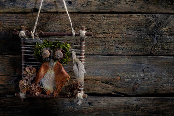 Explore Rustic Nature Wall Decor with Pinecones, Moss, and Unique Outdoor Elements