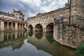 Pulteney Bridge River Avon at sunrise in Bath, England, United Kingdom