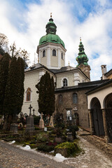 Obraz premium Salzburg Peterskirche from the Petersfriedhof