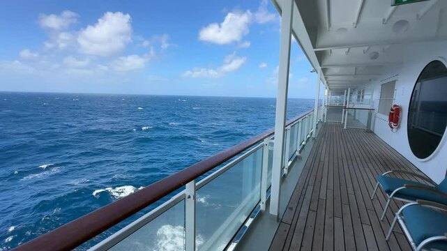 Auf dem Schiffsdeck