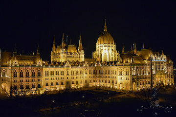 Fototapeta premium Hungarian Parliament Building Illuminated at Night in Budapest