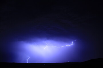 Lightning an Blue