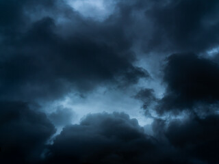 Obraz premium Storm cloud sky dark black background, cloudy rain heaven thunderstorm dramatic grey day.