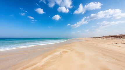 Obraz premium Breathtaking View of a Serene Beach with Soft Waves and Striking Cloud Patterns Against a Vibrant Sky : Generative AI