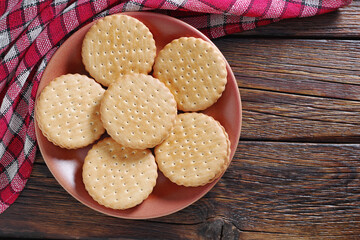 Biscuit cookies with filling