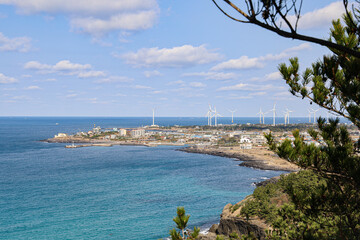 바다와 언덕이 어우러진 풍경 제주 제주시 한경면 용수리 올레길 12코스 생이기정