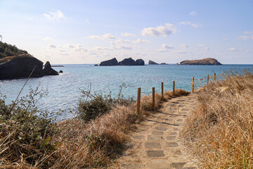바다와 언덕이 어우러진 풍경 제주 제주시 한경면 용수리 올레길 12코스 생이기정