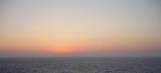 Fototapeta premium sunrise over the sea