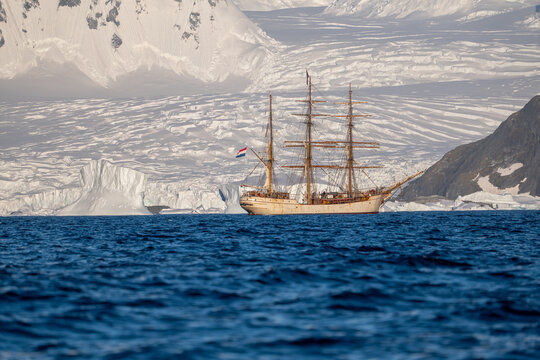 hip in the Southern Ocean. Antarctica. Tourism and science