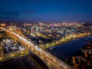 Fototapeta premium Aerial rush hour traffic M8 motorway highway Glasgow across river Clyde bridge