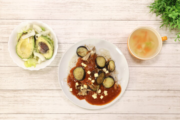 茄子とミートソース　パスタ風