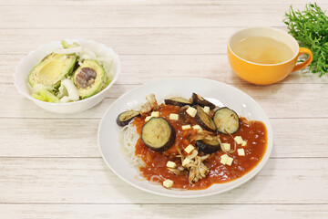 茄子とミートソース　パスタ風
