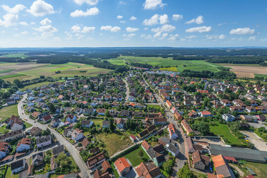 Die Gemeinde Neuendettelsau in der Metropolregion N&uuml;rnberg im Luftbild