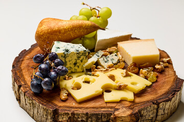 mixed of several types of cheese and fruit