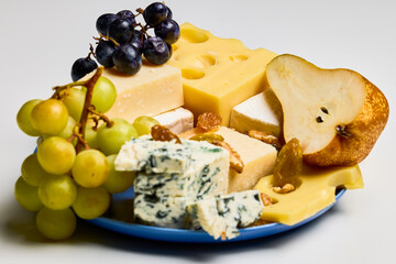 mixed of several types of cheese and fruit