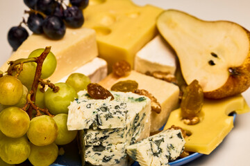 mixed of several types of cheese and fruit